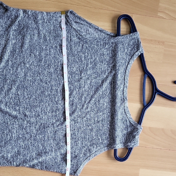 Trendy Gray Sleeveless Top – Comfortable, Stylish & Perfect for Any Occasion! - Picture 5 of 6
